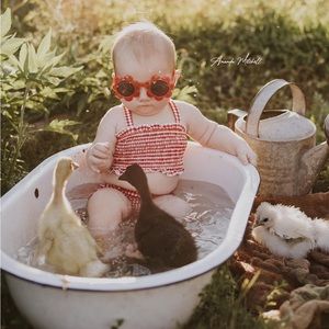 Meet your Posher, Elaine